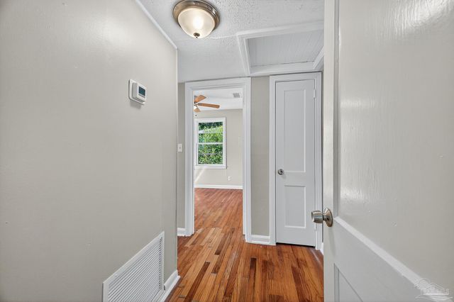 320 Chaseville St, Pensacola, FL 32507