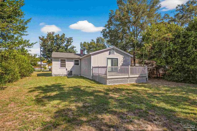 320 Chaseville St, Pensacola, FL 32507