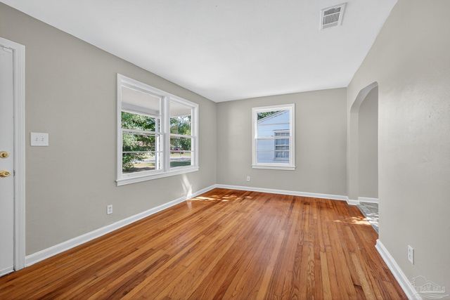 320 Chaseville St, Pensacola, FL 32507