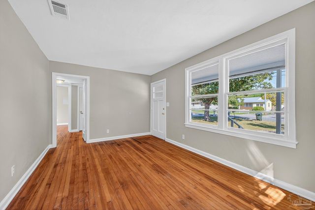 320 Chaseville St, Pensacola, FL 32507