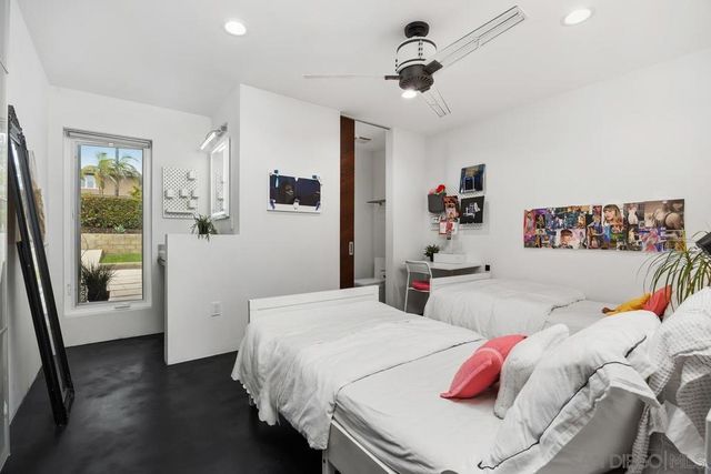 427 Hilmen Place, Solana Beach, CA 92075