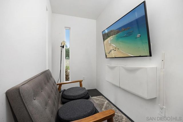 427 Hilmen Place, Solana Beach, CA 92075