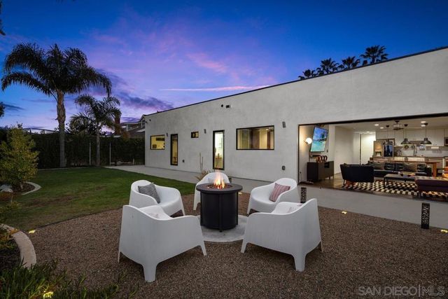 427 Hilmen Place, Solana Beach, CA 92075