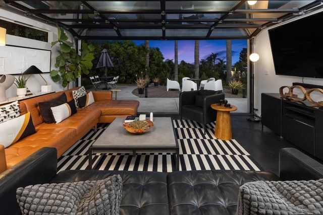 427 Hilmen Place, Solana Beach, CA 92075
