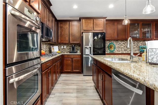 32527 Falling Leaf Court, Wildomar, CA 92595