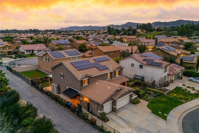 32527 Falling Leaf Court, Wildomar, CA 92595