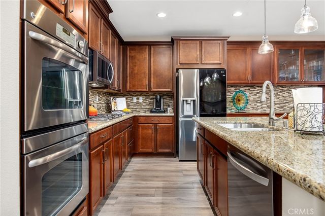 32527 Falling Leaf Court, Wildomar, CA 92595