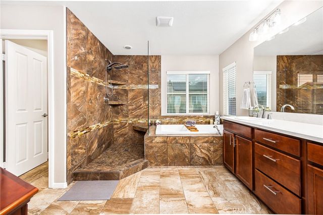 32527 Falling Leaf Court, Wildomar, CA 92595