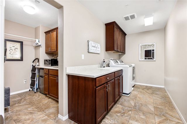 32527 Falling Leaf Court, Wildomar, CA 92595