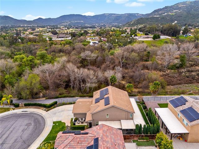 32527 Falling Leaf Court, Wildomar, CA 92595