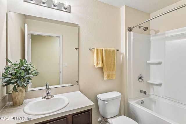 10013 SITTING FOX Drive, Jacksonville, FL 32222
