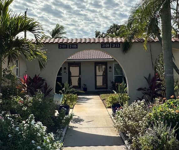 2105 PUEBLO CIRCLE V2, Sarasota, FL 34231