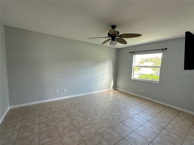 2105 PUEBLO CIRCLE V2, Sarasota, FL 34231
