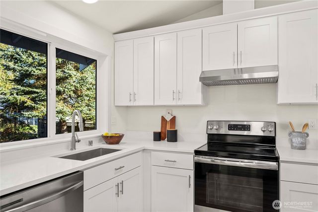 719 213 Street SE, Bothell, WA 98021