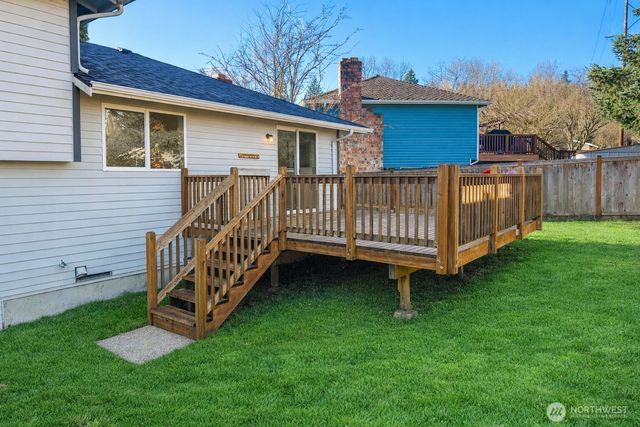 719 213 Street SE, Bothell, WA 98021