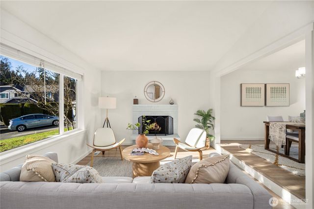 719 213 Street SE, Bothell, WA 98021