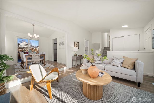 719 213 Street SE, Bothell, WA 98021