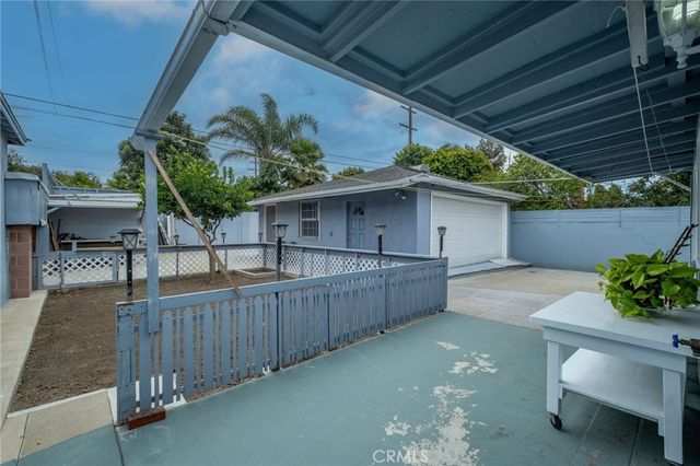 1706 Broad Ave., Wilmington, CA 90744