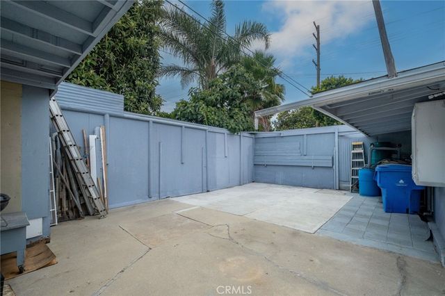 1706 Broad Ave., Wilmington, CA 90744