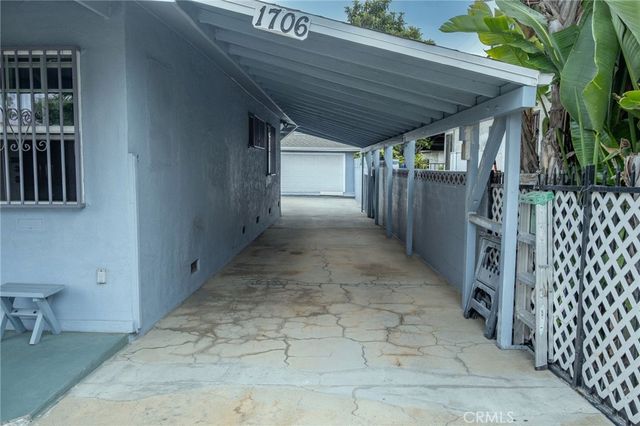 1706 Broad Ave., Wilmington, CA 90744