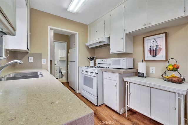 1706 Broad Ave., Wilmington, CA 90744