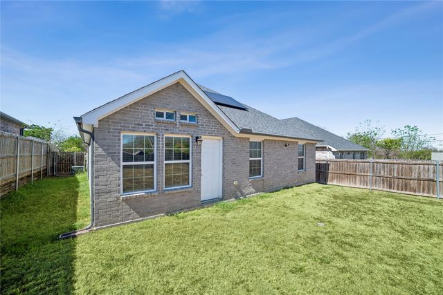 807 N Ridge Drive, White Settlement, TX 76108