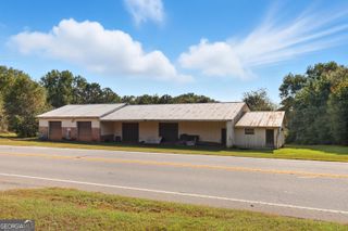 1048 Highway 17 S, Royston, GA 30662