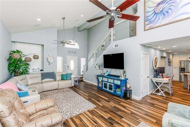 13518 Camino De Plata Ct, Corpus Christi, TX 78418