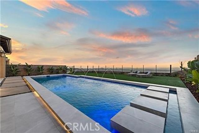 5482 Heritage Oak Drive, Lake Forest (el Toro), CA 92679