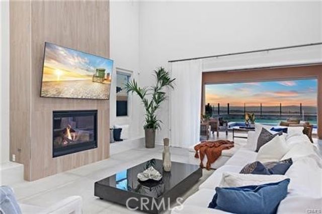 5482 Heritage Oak Drive, Lake Forest (el Toro), CA 92679