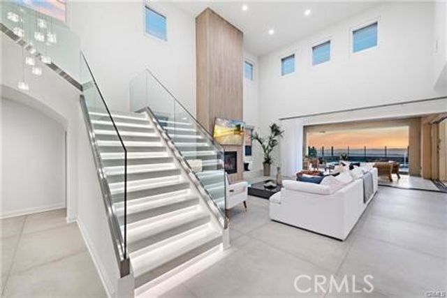 5482 Heritage Oak Drive, Lake Forest (el Toro), CA 92679