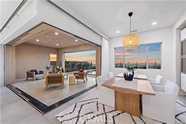 5482 Heritage Oak Drive, Lake Forest (el Toro), CA 92679