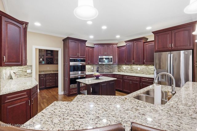 18108 Bellavista Pl, Louisville, KY 40245