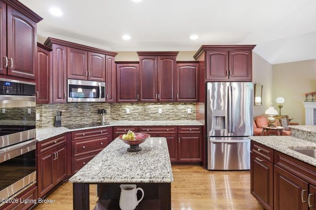 18108 Bellavista Pl, Louisville, KY 40245