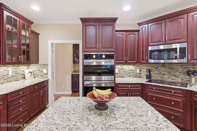 18108 Bellavista Pl, Louisville, KY 40245
