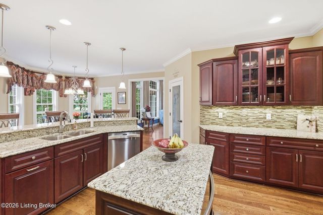 18108 Bellavista Pl, Louisville, KY 40245