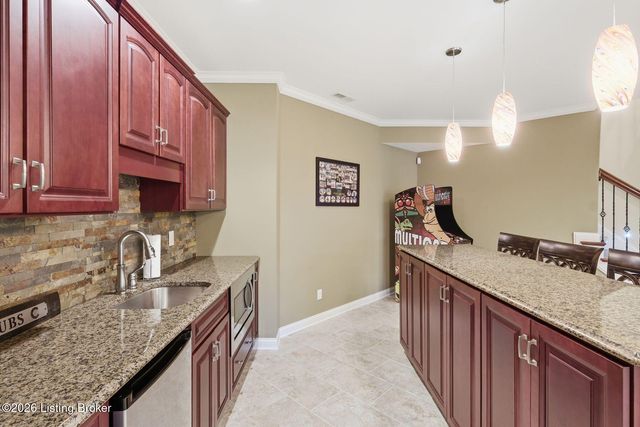 18108 Bellavista Pl, Louisville, KY 40245