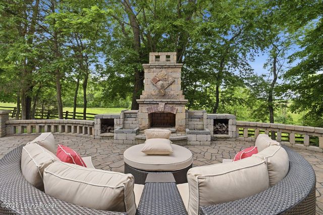 18108 Bellavista Pl, Louisville, KY 40245