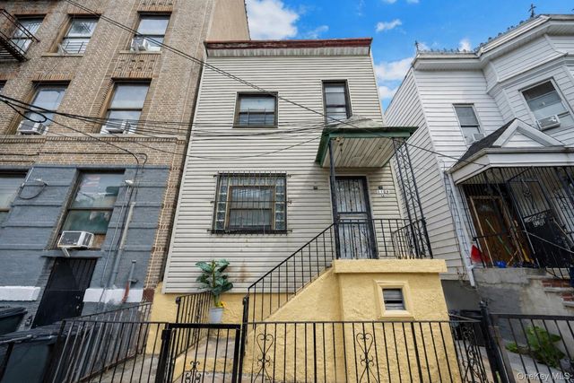 2108 Arthur Avenue, Bronx, NY 10457