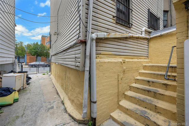 2108 Arthur Avenue, Bronx, NY 10457