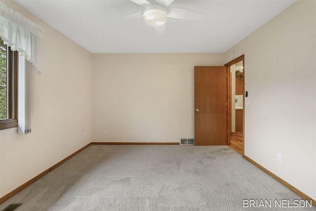 205 Parkside Drive, Zeeland, MI 49464