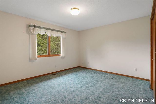 205 Parkside Drive, Zeeland, MI 49464