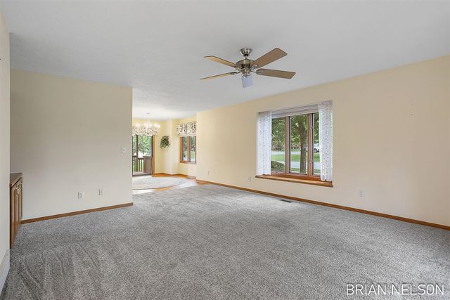 205 Parkside Drive, Zeeland, MI 49464