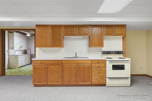 205 Parkside Drive, Zeeland, MI 49464