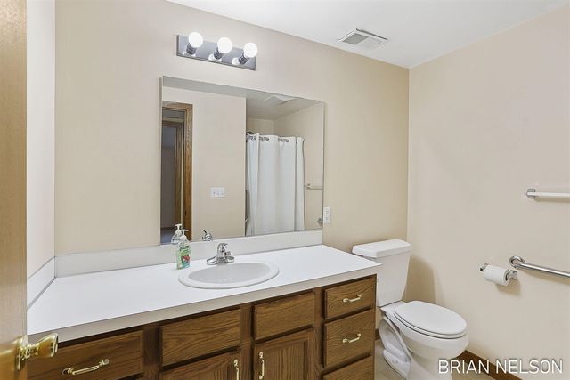 205 Parkside Drive, Zeeland, MI 49464