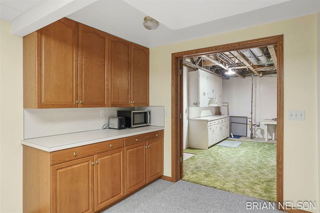 205 Parkside Drive, Zeeland, MI 49464