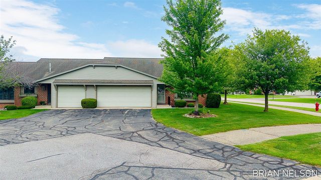 205 Parkside Drive, Zeeland, MI 49464