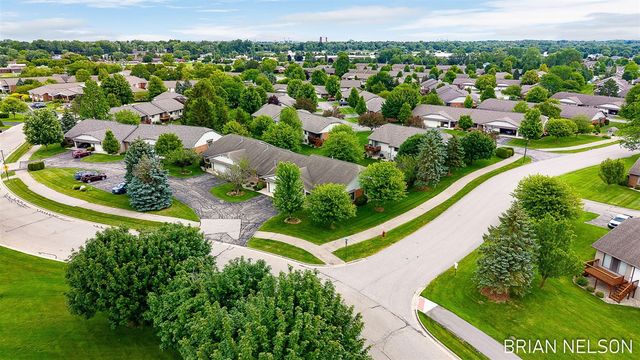205 Parkside Drive, Zeeland, MI 49464
