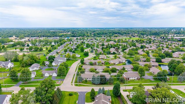 205 Parkside Drive, Zeeland, MI 49464