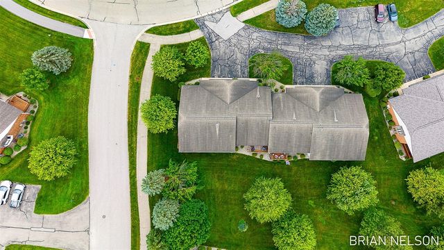 205 Parkside Drive, Zeeland, MI 49464